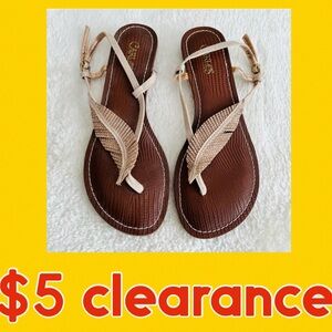 CARLOS Santana Flats Sandals Feather Tandy Size 7